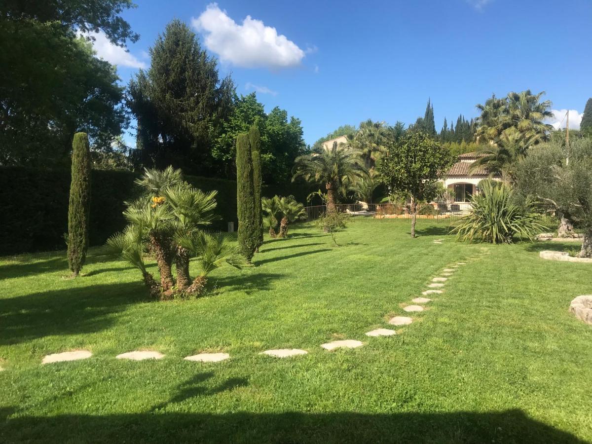 Luxueuse villa piscine et jacuzzi Saint-Paul-de-Vence Esterno foto