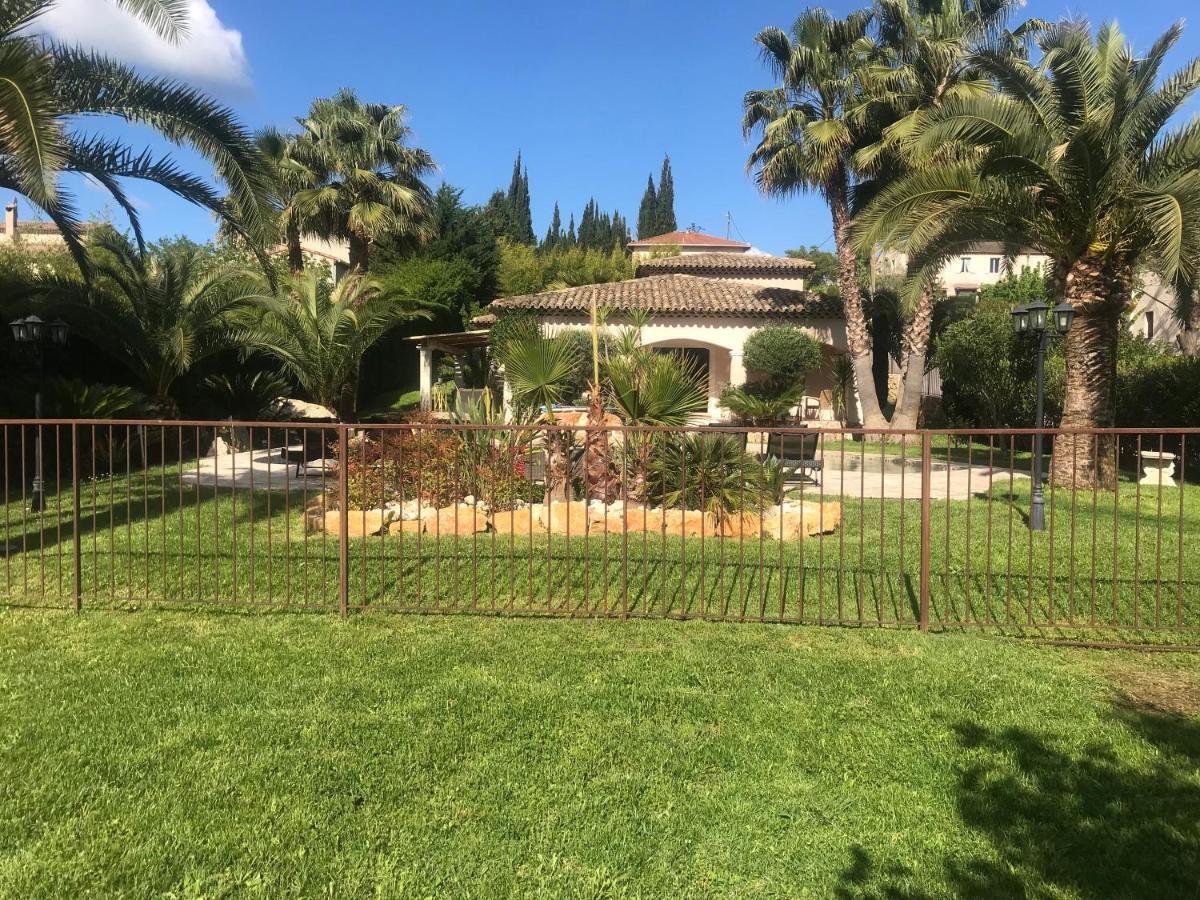 Luxueuse villa piscine et jacuzzi Saint-Paul-de-Vence Esterno foto