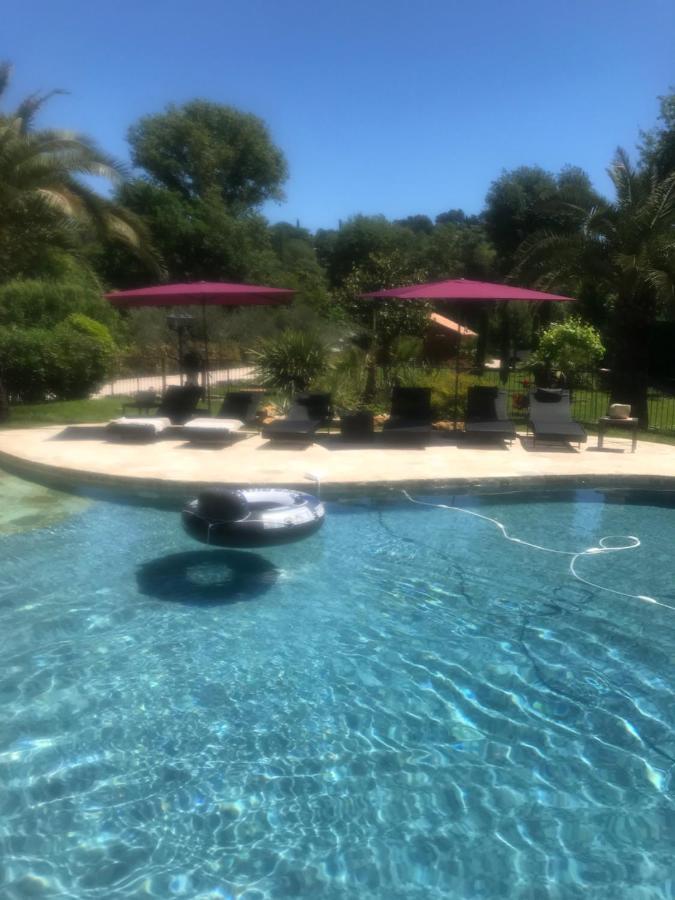 Luxueuse villa piscine et jacuzzi Saint-Paul-de-Vence Esterno foto