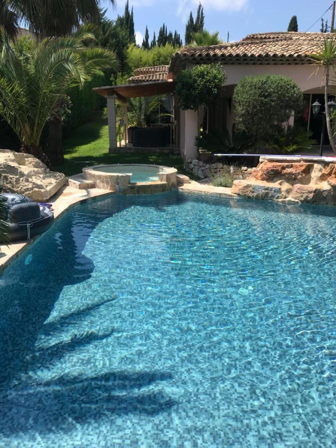 Luxueuse villa piscine et jacuzzi Saint-Paul-de-Vence Esterno foto